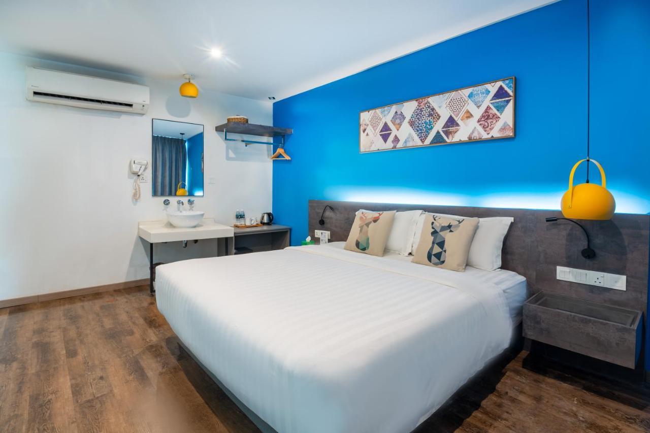 Apple Hotel Times Square George Town Exterior photo
