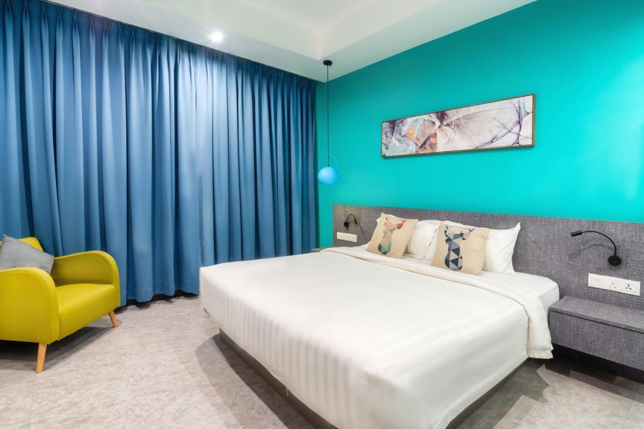 Apple Hotel Times Square George Town Exterior photo