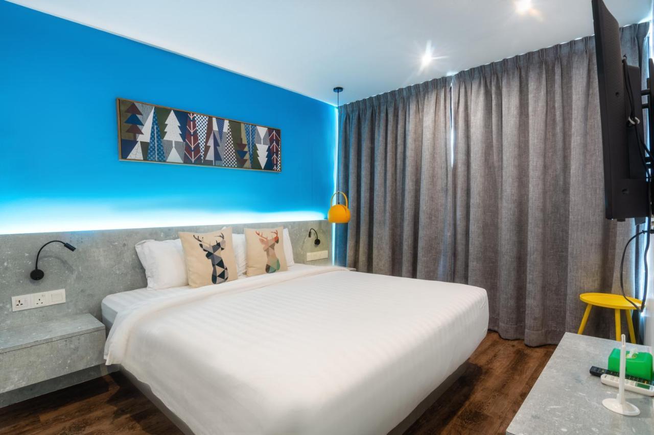 Apple Hotel Times Square George Town Exterior photo