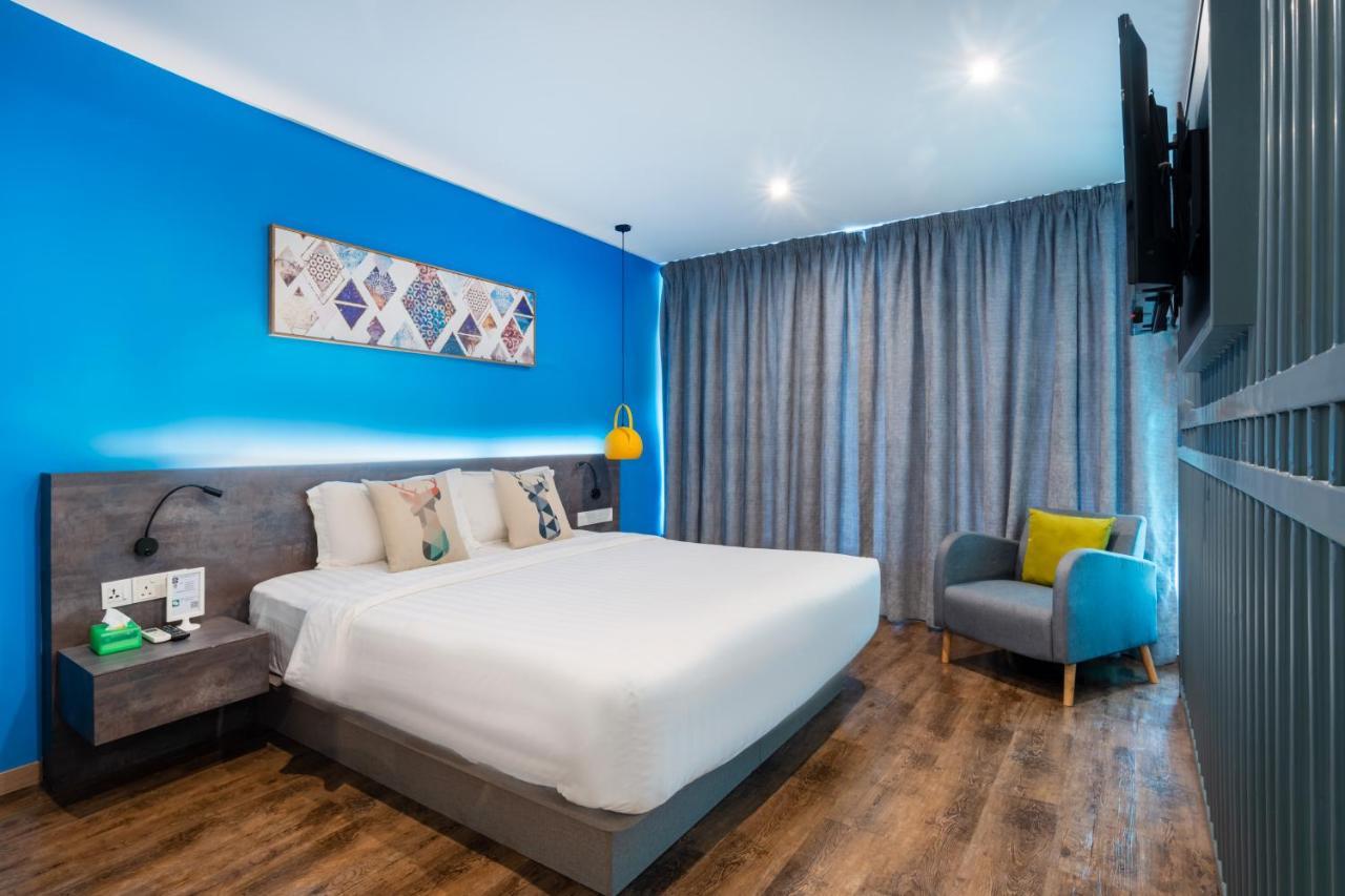 Apple Hotel Times Square George Town Exterior photo