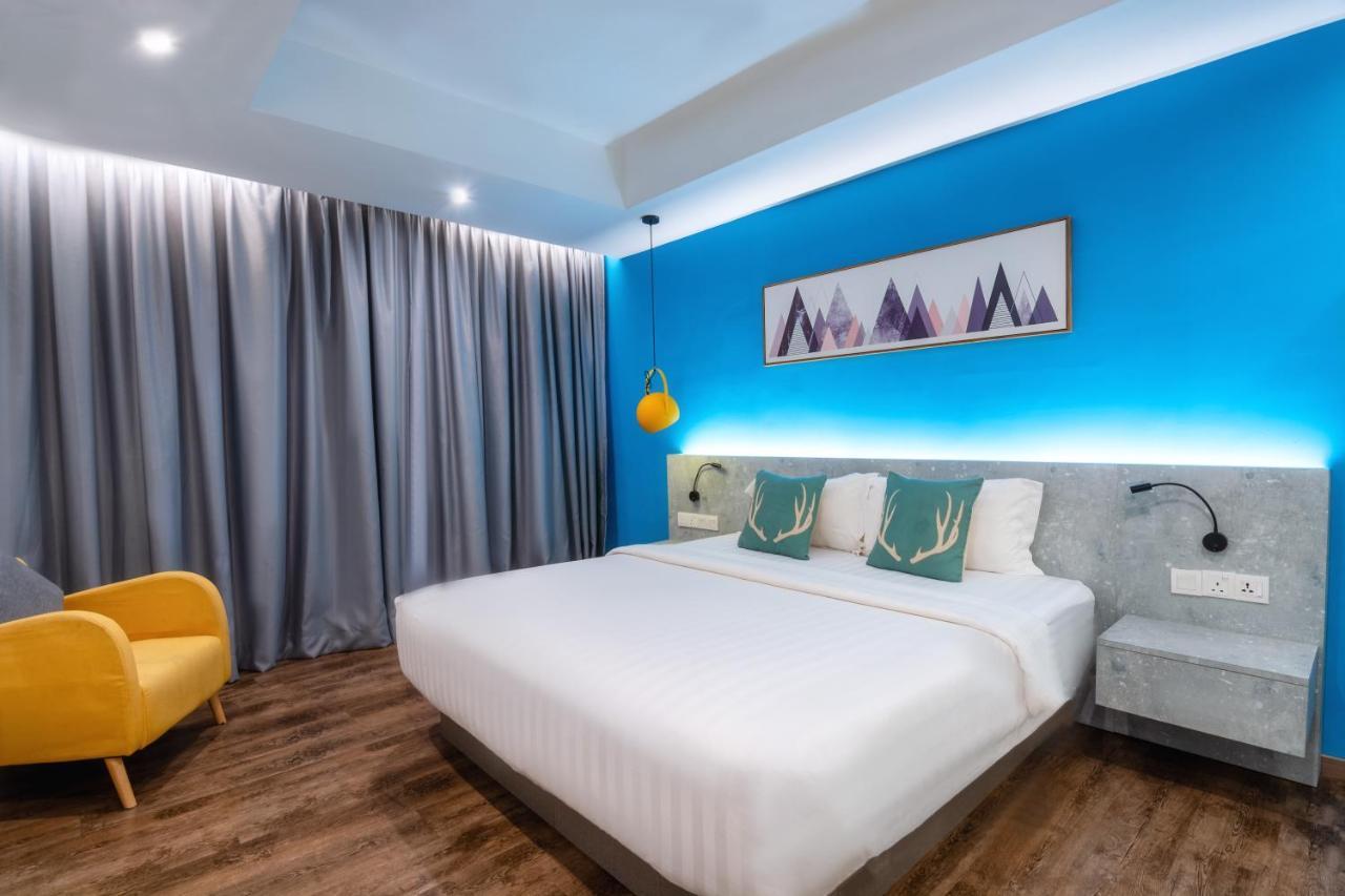 Apple Hotel Times Square George Town Exterior photo