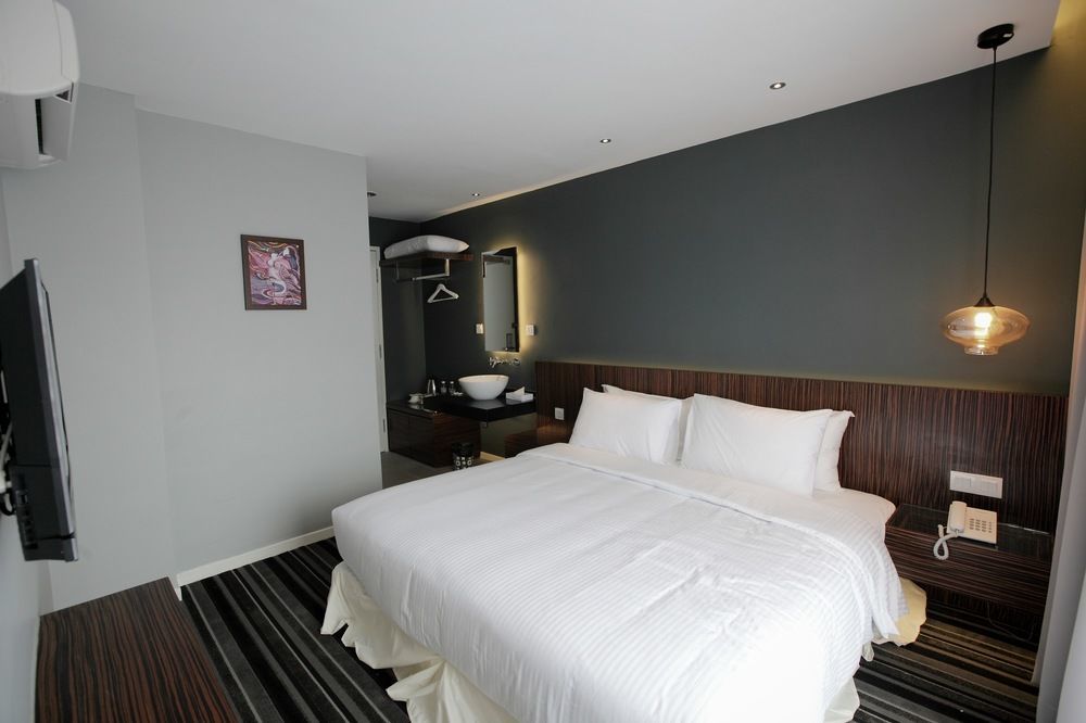 Apple Hotel Times Square George Town Exterior photo