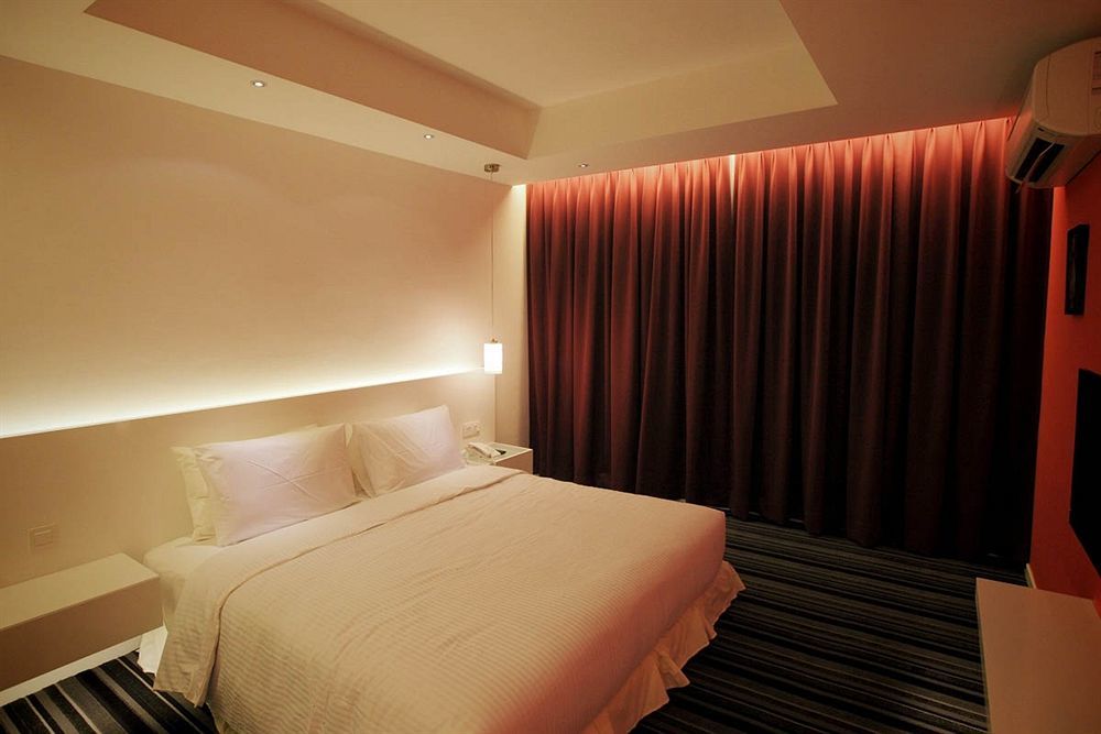 Apple Hotel Times Square George Town Exterior photo